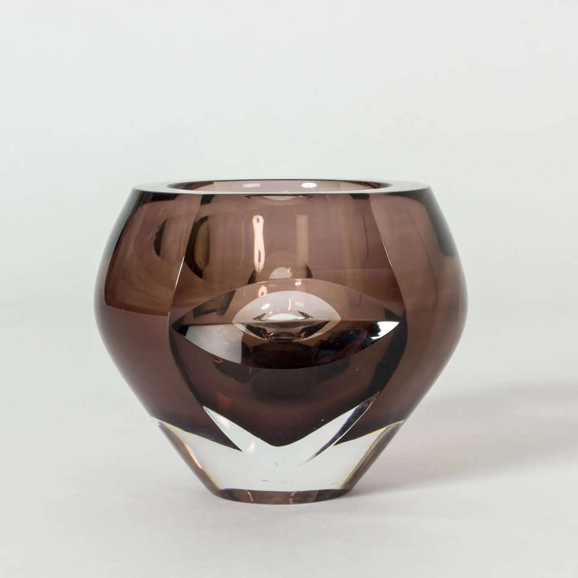 Glass “Ventana” bowl by Mona Morales-Schildt