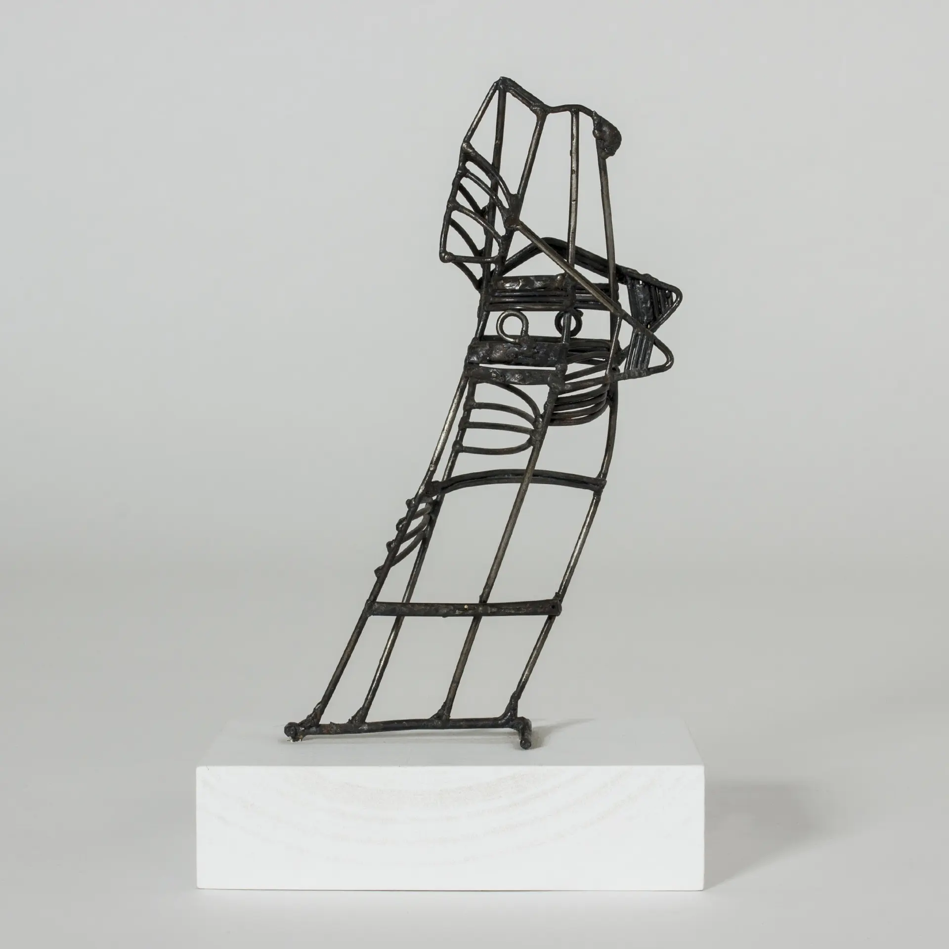 “Kadrilj” sculpture by Fred Leyman