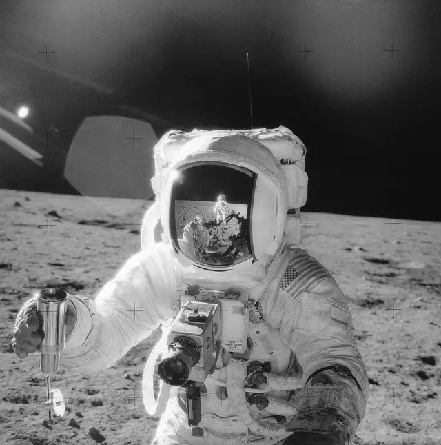 NASA. LARGE FORMAT. APOLLO 12 mission. The second manned lun - Lot 62
