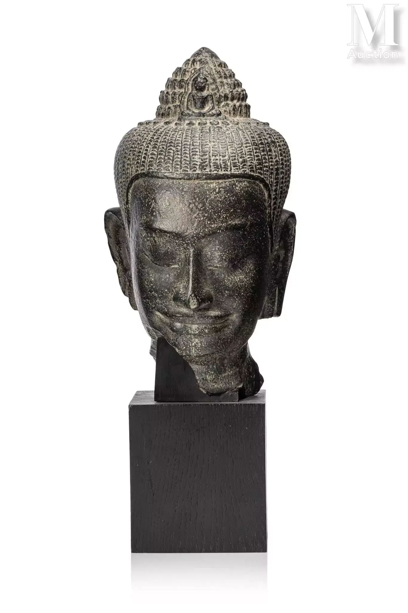 VIETNAM, XXe siècle Statue en bronze à patine marron-verte