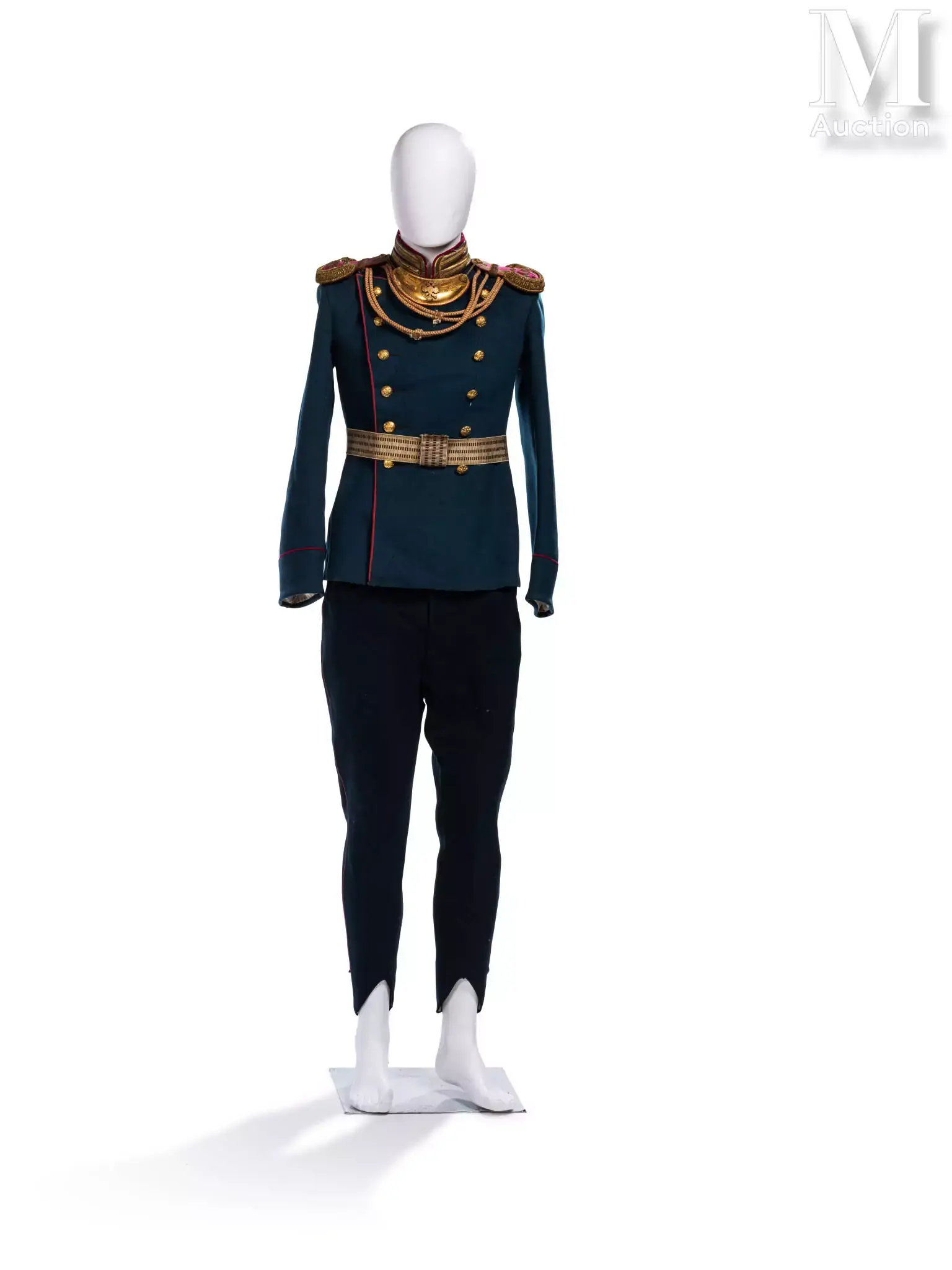 Tenue de lieutenant du 9e régiment de tirailleurs finlandais.