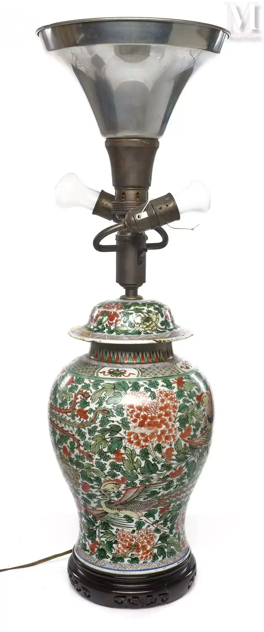 CHINE, XIXe siècle Potiche couverte en porcelaine