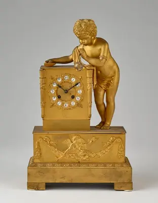 Neoklassizismus Bronze Kaminuhr "Amor als Seifenblasenbläser"
