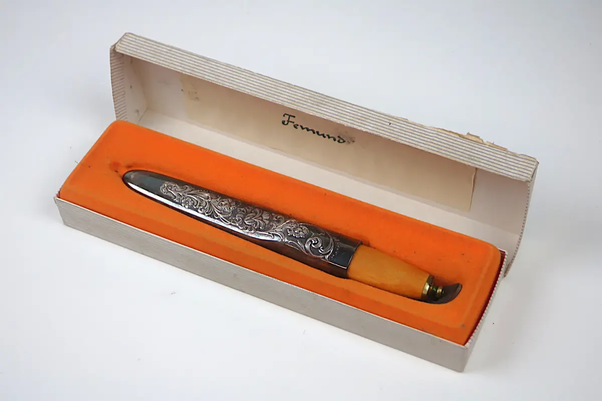 KNIV. HELLE FABRIKKER NORWAY