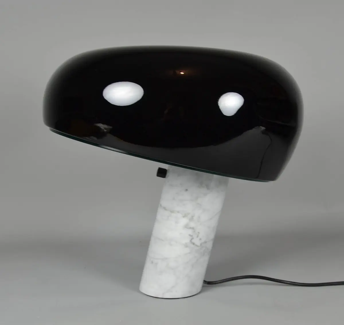 ACHILLE & PIER GIACOMO CASTIGLIONI. LEUCHTE "SNOOPY".