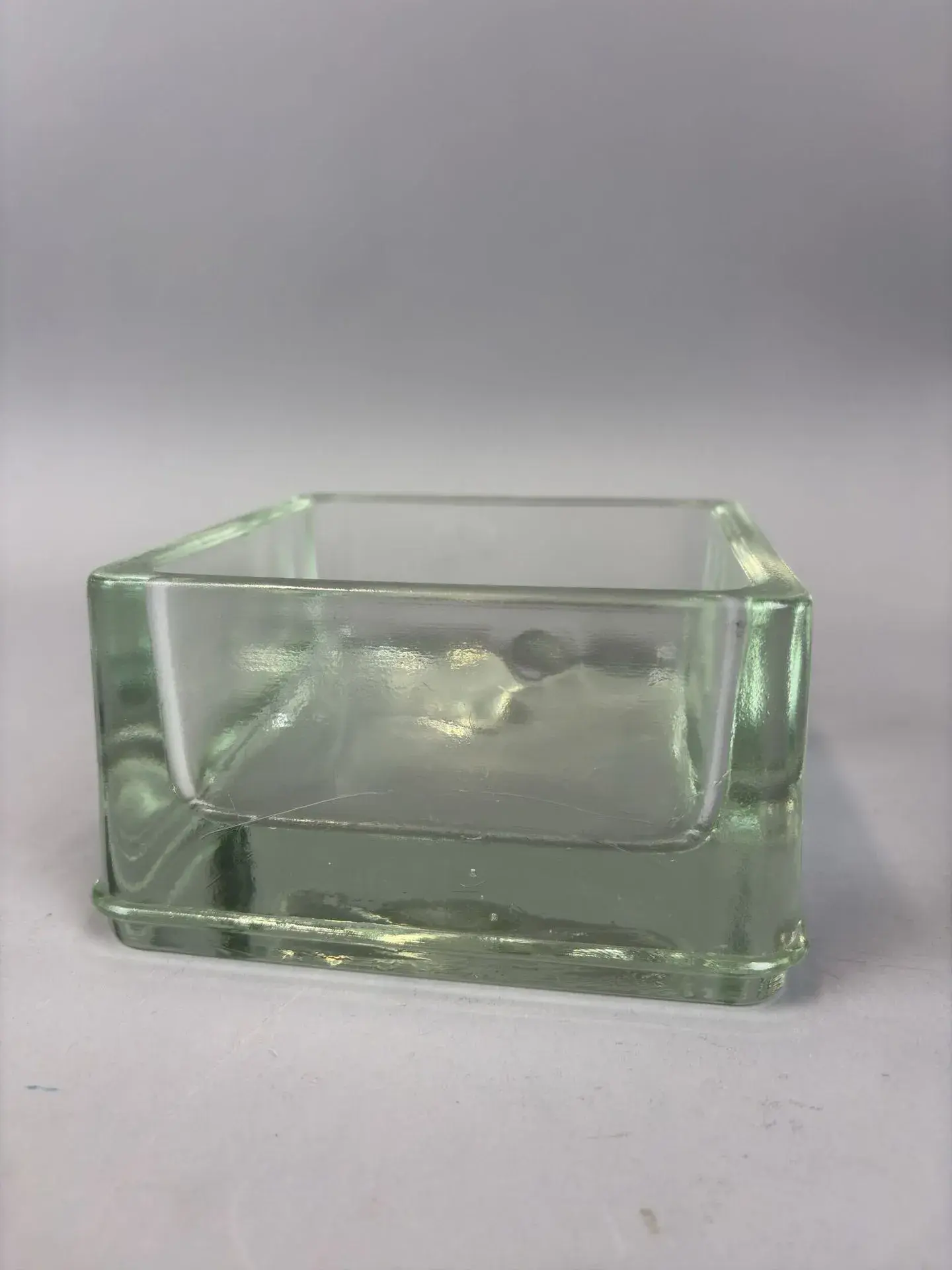 Commonly attributed to Charlotte PERRIAND (1903–1999) and LE - Lot 266