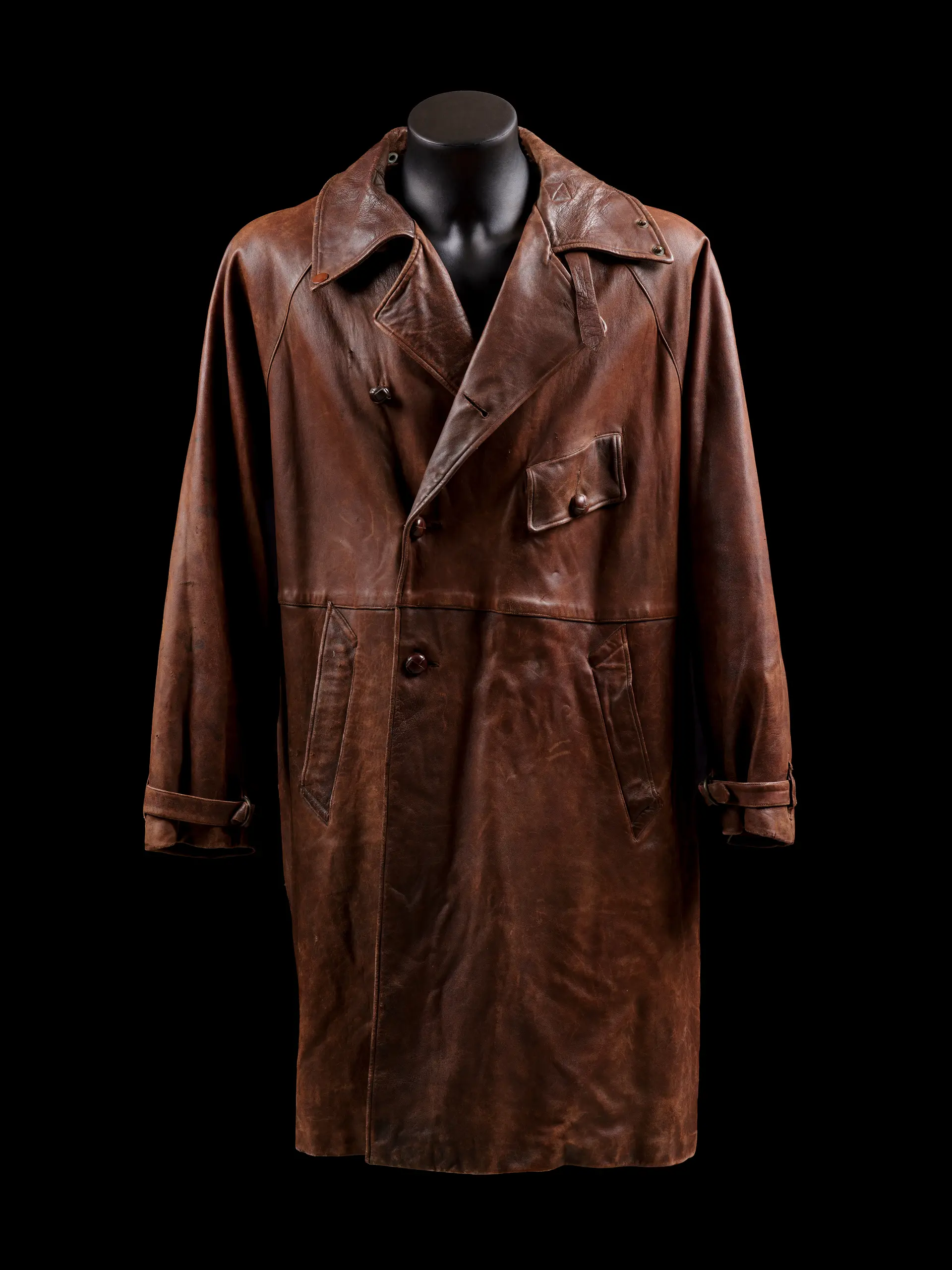 GRAND MANTEAU D’AVIATEUR EN CUIR BRUN DE JEAN MERMOZ