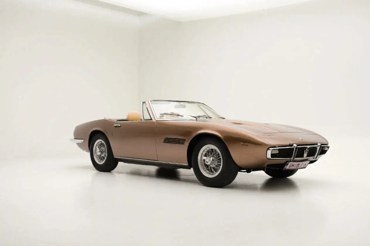 1969 Maserati Ghibli 4.7L Spyder with hardtop