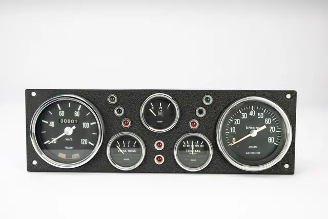 Jaeger – Dashboard / Instrument panel No reserve