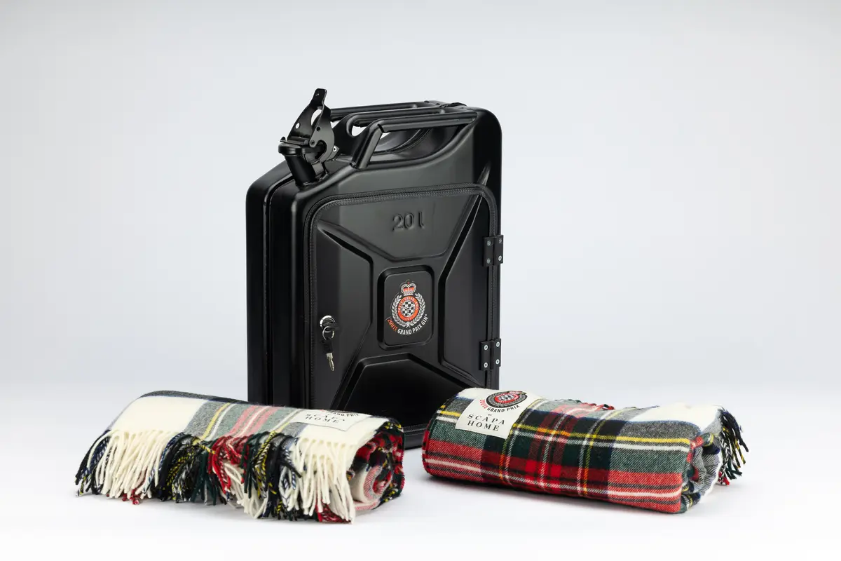 Zoute Grand Prix – Travel bar and blankets No reserve