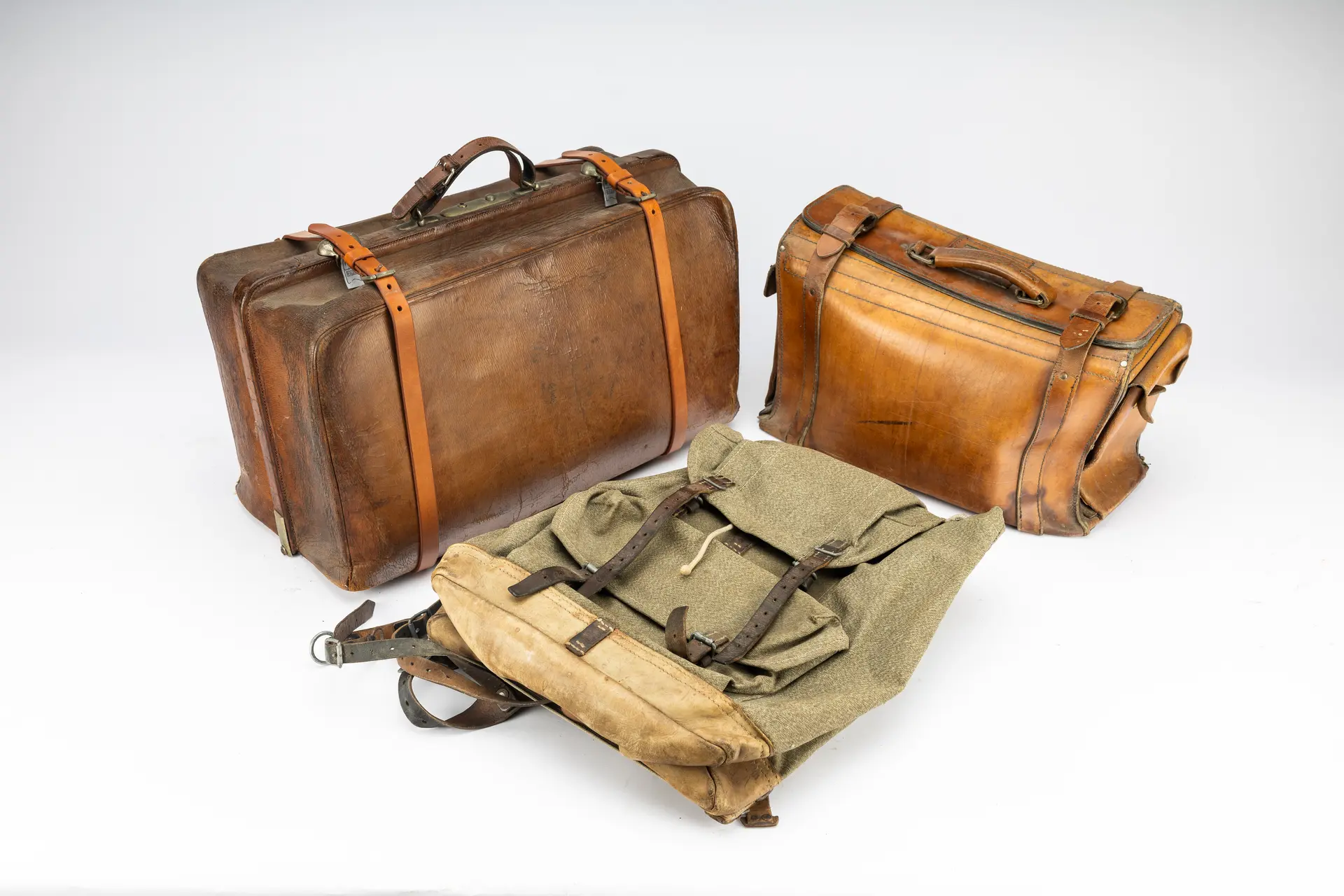 Vintage bags No reserve