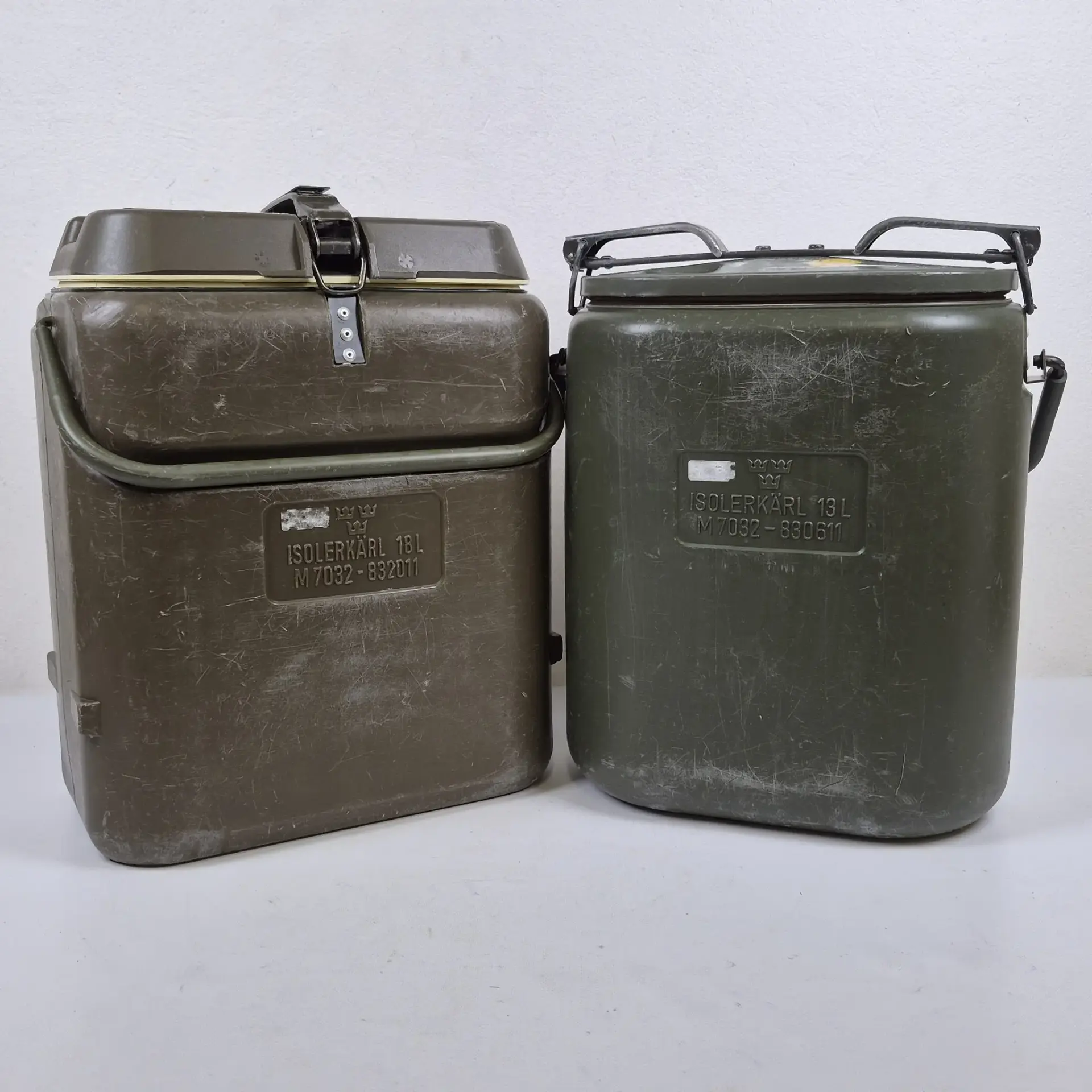 Paret isoleringskärl - Svenska militären - 13 & 18 liter - Tre kronor - Kantin