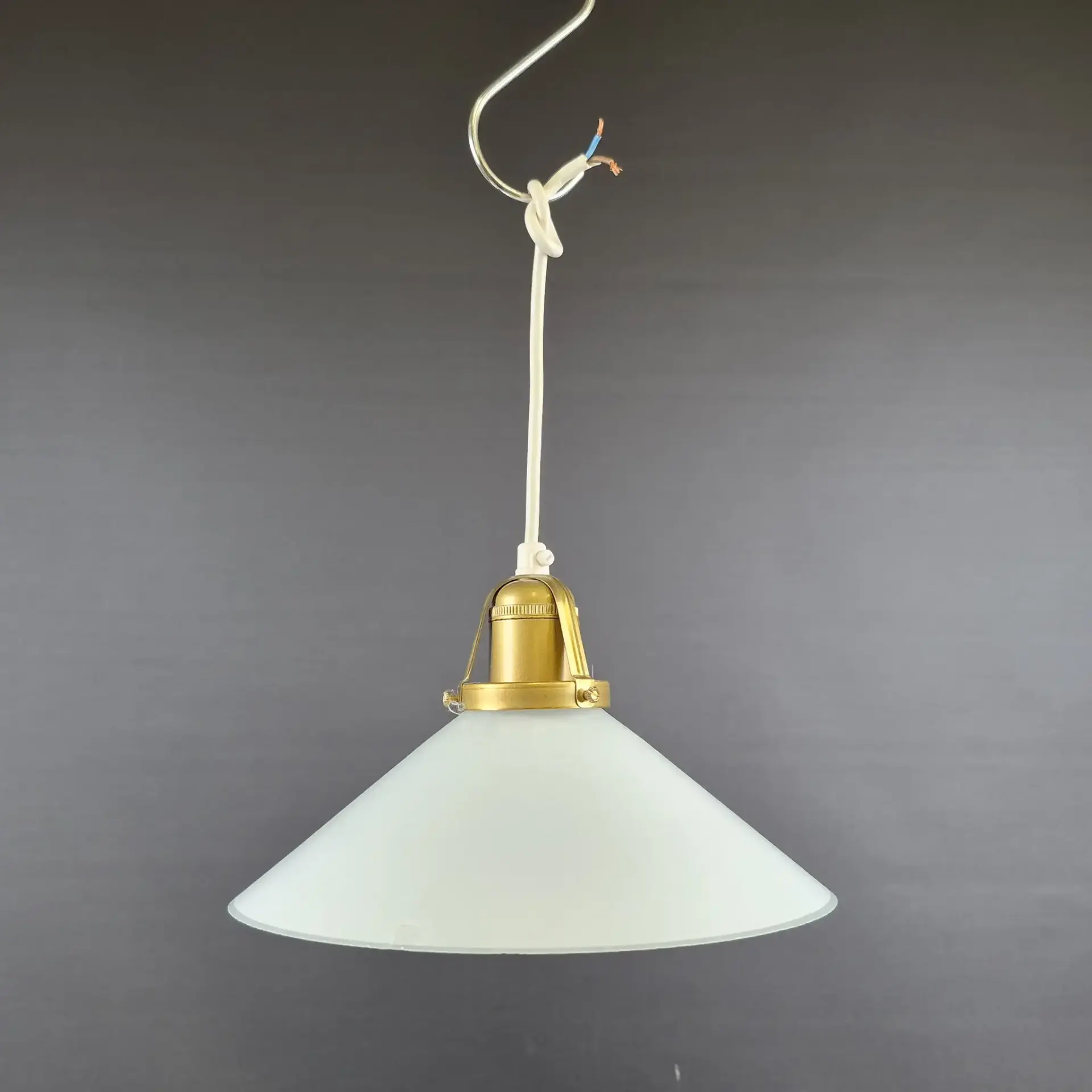 Lampa i glas & mässing - Skomakarlampa - Fönsterlampa - Taklampa