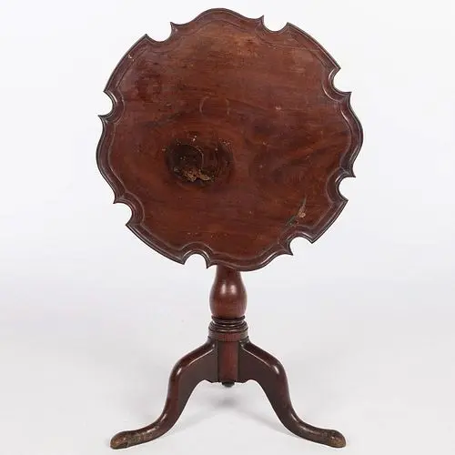 Chippendale Mahogany Tilt Top Piecrust Table