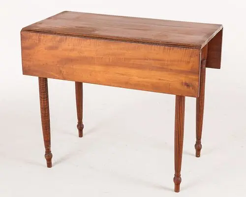 Federal Maple Drop leaf Table, c. 1810