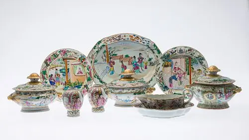 10 Pieces of Chinese Famille Rose Porcelain, 19th C