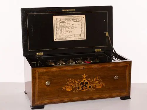 Fabrique de Geneve Rosewood Music Box