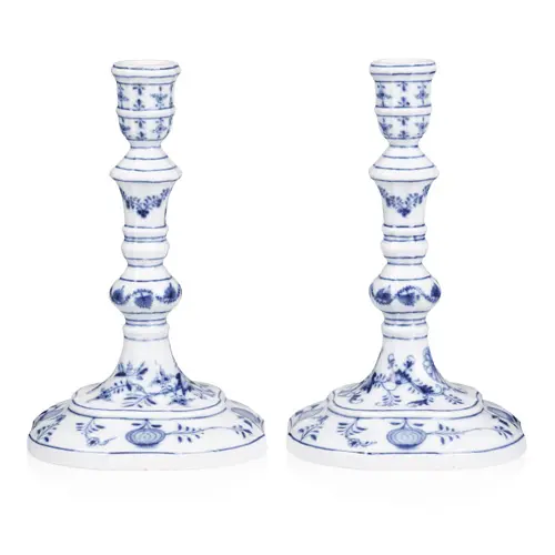 694 Paar seltene Tafelleuchter "Zwiebelmuster" in der Art Johann Jacob