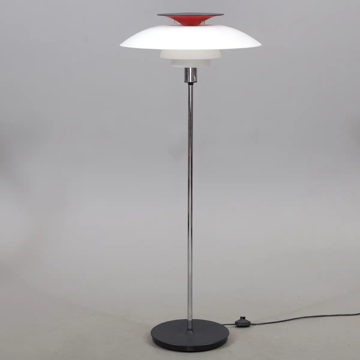 POUL HENNINGSEN. Golvlampa, "PH-80", Louis Poulsen, Danmark.