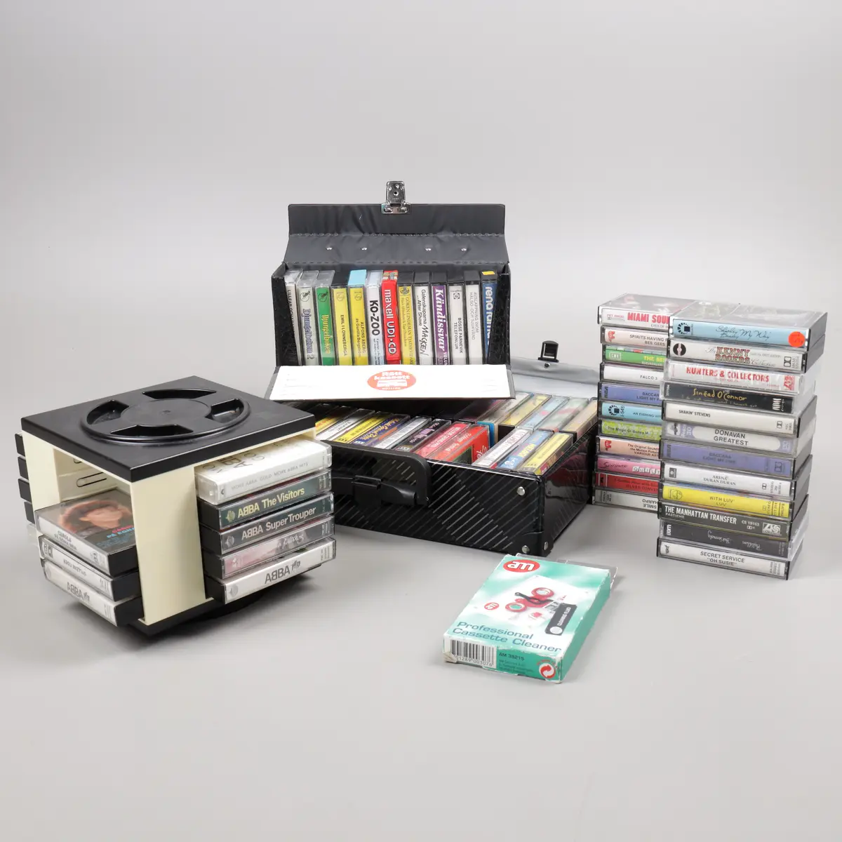 KASSETTSAMLING, ca 85 st, Abba , Carola, Gyllene tider , Herrey´s, mm.