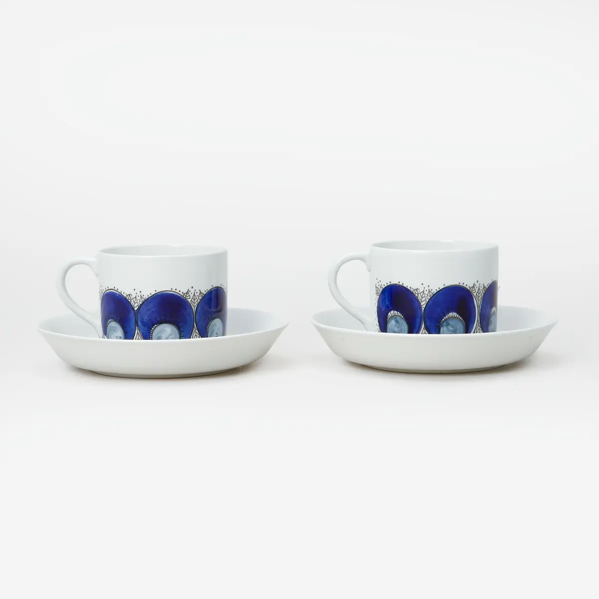 KAFFEKOPPAR med FAT, 2 st, "Iris", flintgods, Rörstrand.