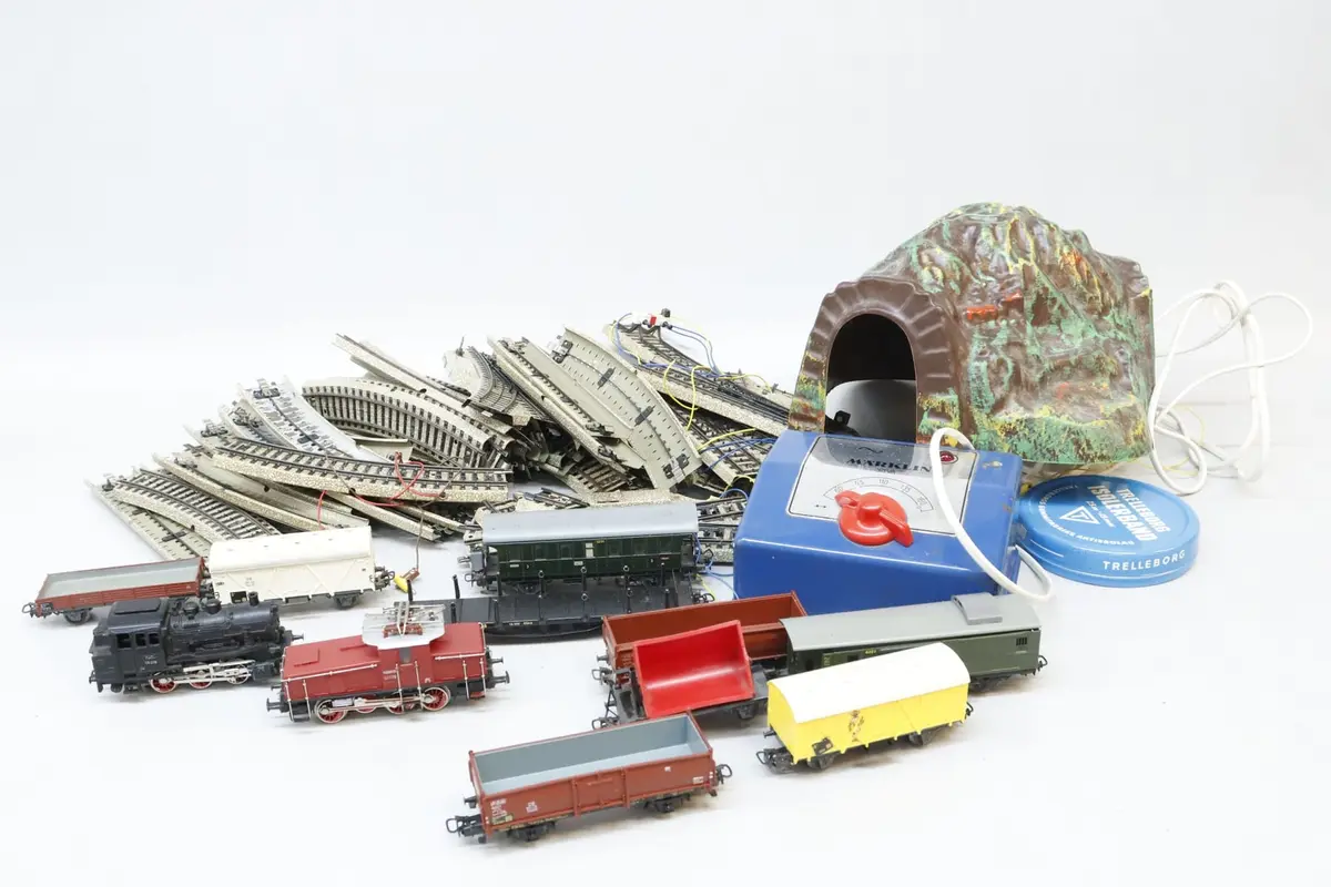 Tågbanedelar mm, Märklin