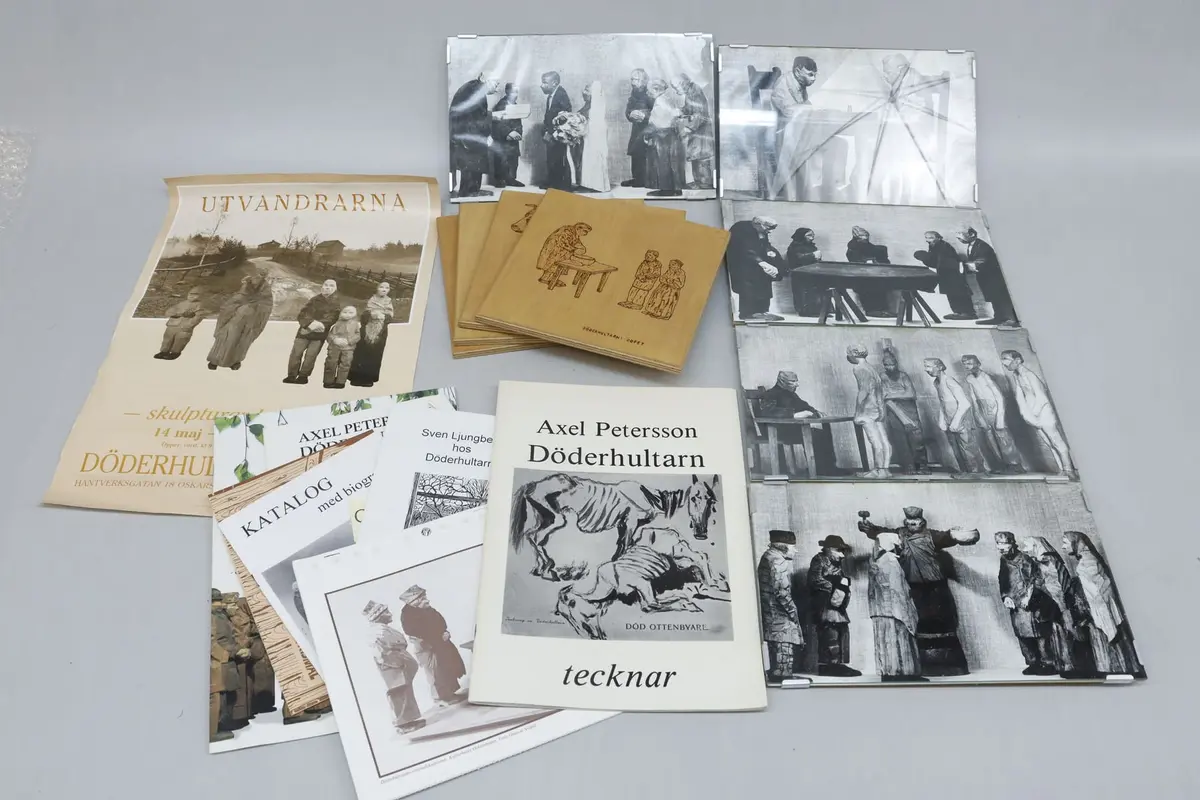 Samlarobjekt om Döderhultaren, kataloger, fotografier, mm