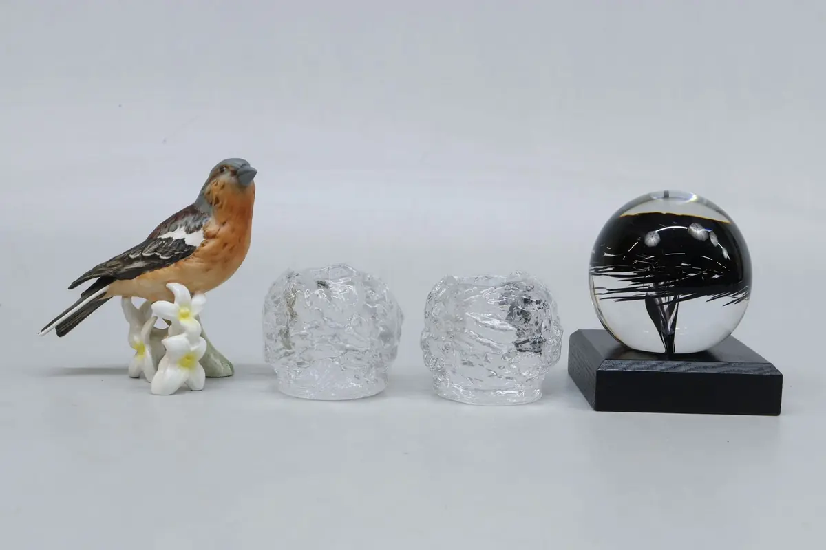 Figurin, Goebel, Ljuslyktor, "Snöboll", samt brevpress, Studio Åhus