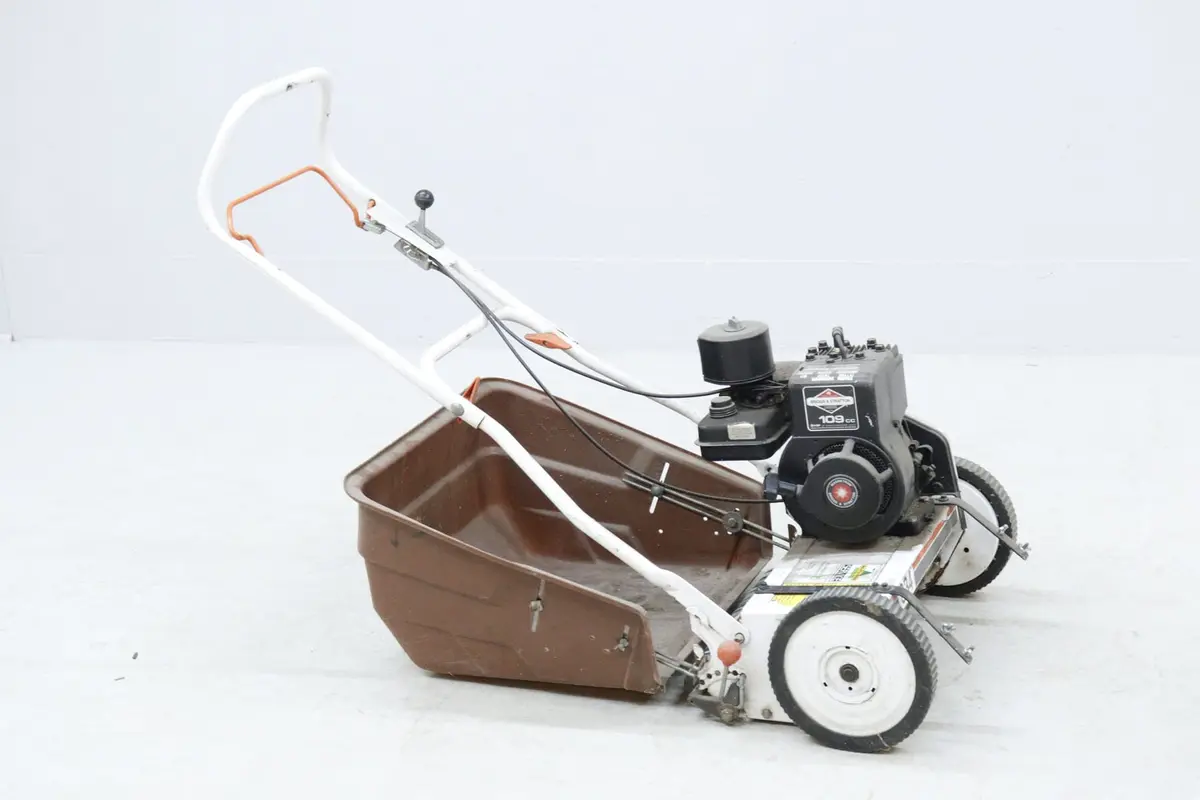 Gräsklippare, cylinderklippare, Briggs & Stratton, med uppsamlare, bensindriven