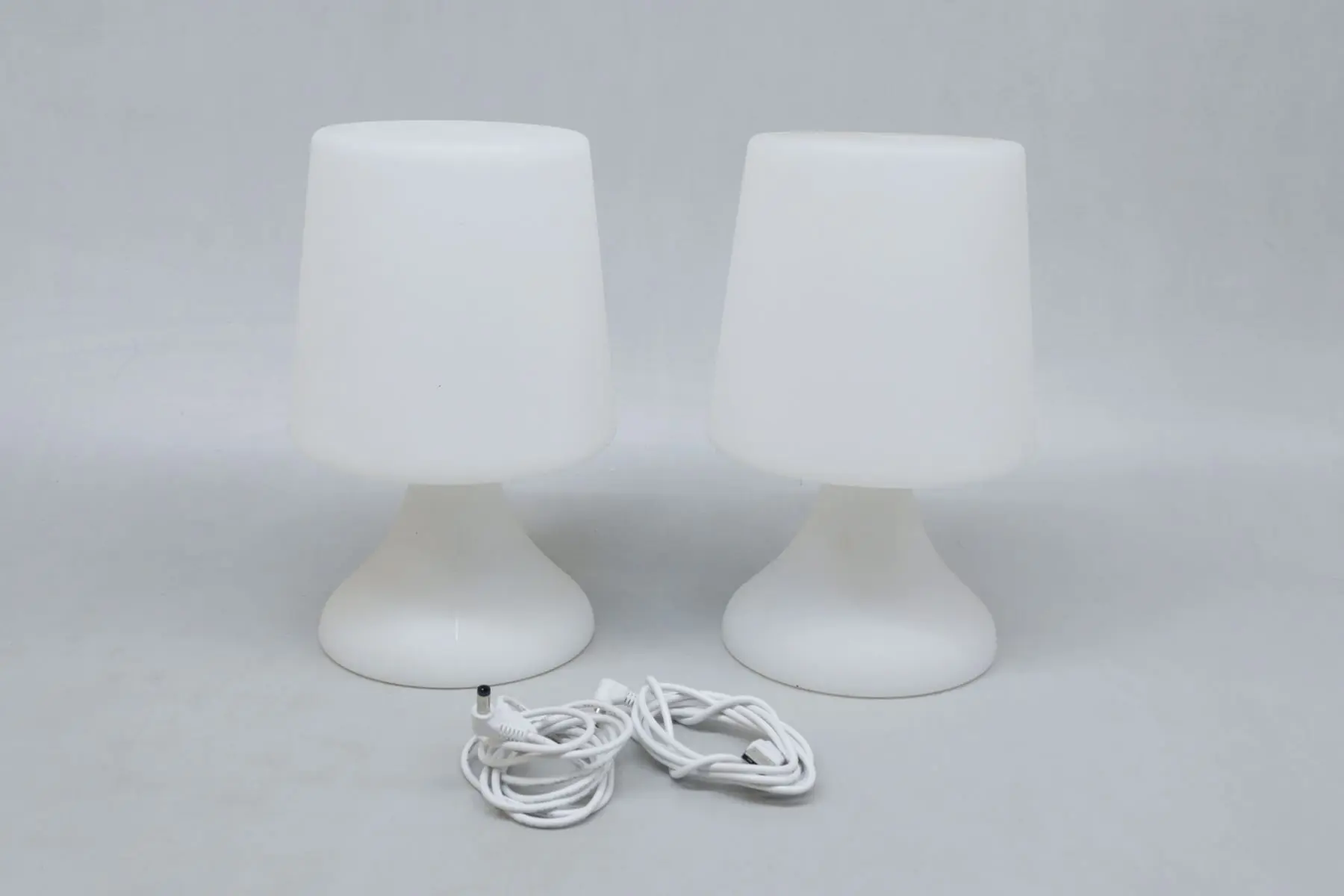Bordslampor, 1 par, plast, USB-laddade, Villa Collection, Danmark