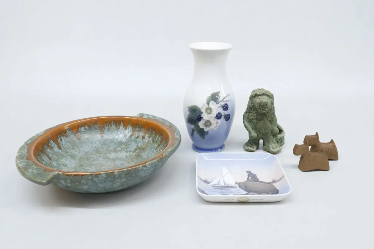 Diverse porslin och keramik, bla Höganäs och Royal Copenhagen
