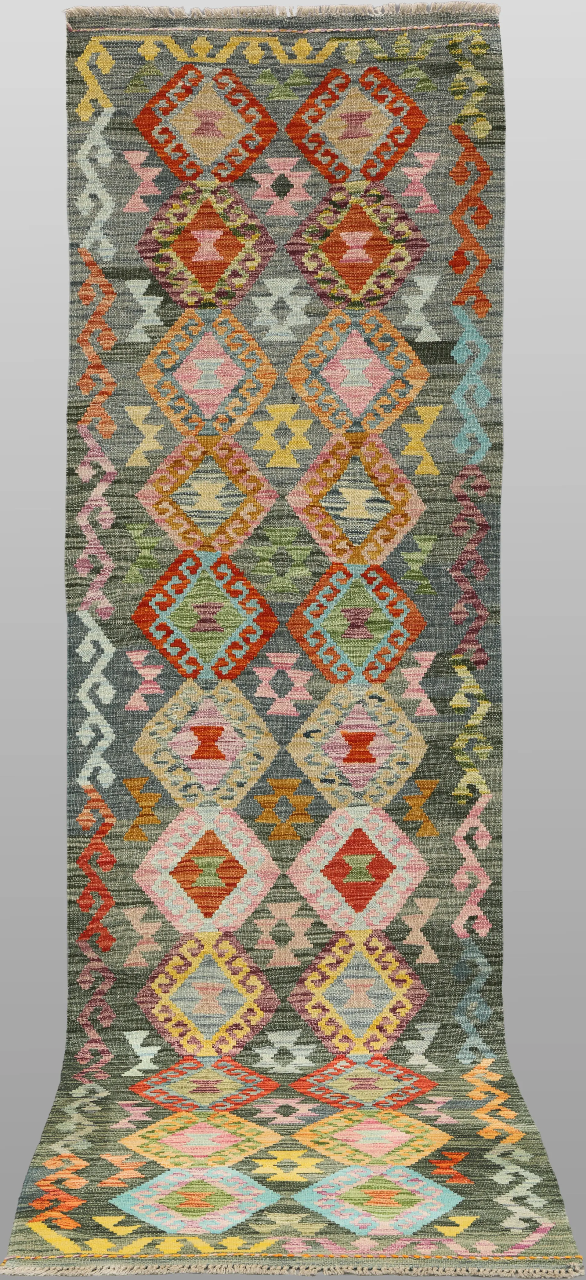 MATTA, "Kelim", galleri, 300 x 80cm.