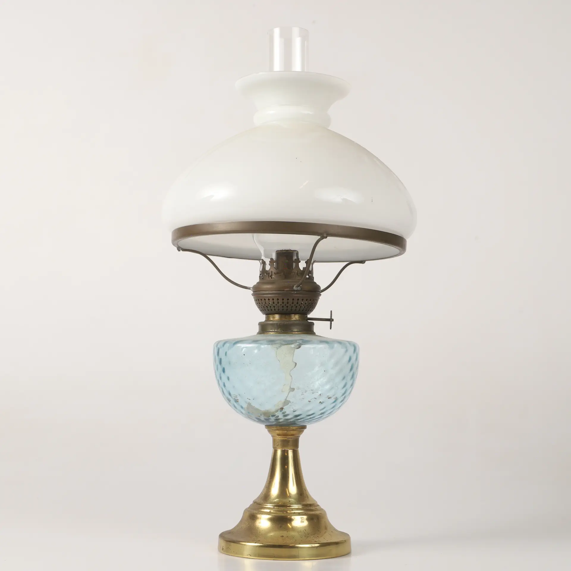 BORDSFOTOGENLAMPA, mässing/glas, 1900-talets mitt.
