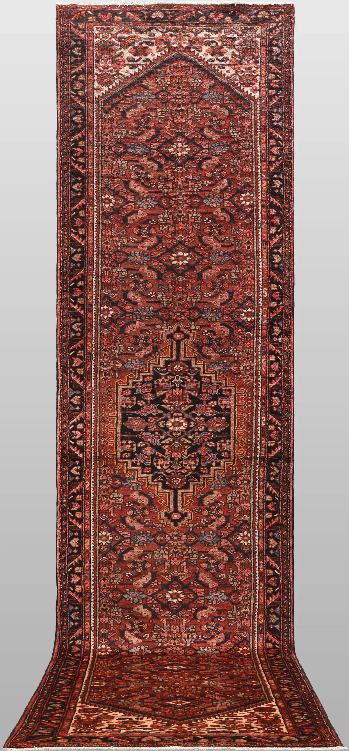 MATTA, "Hamadan", galleri, 497 x 110cm.