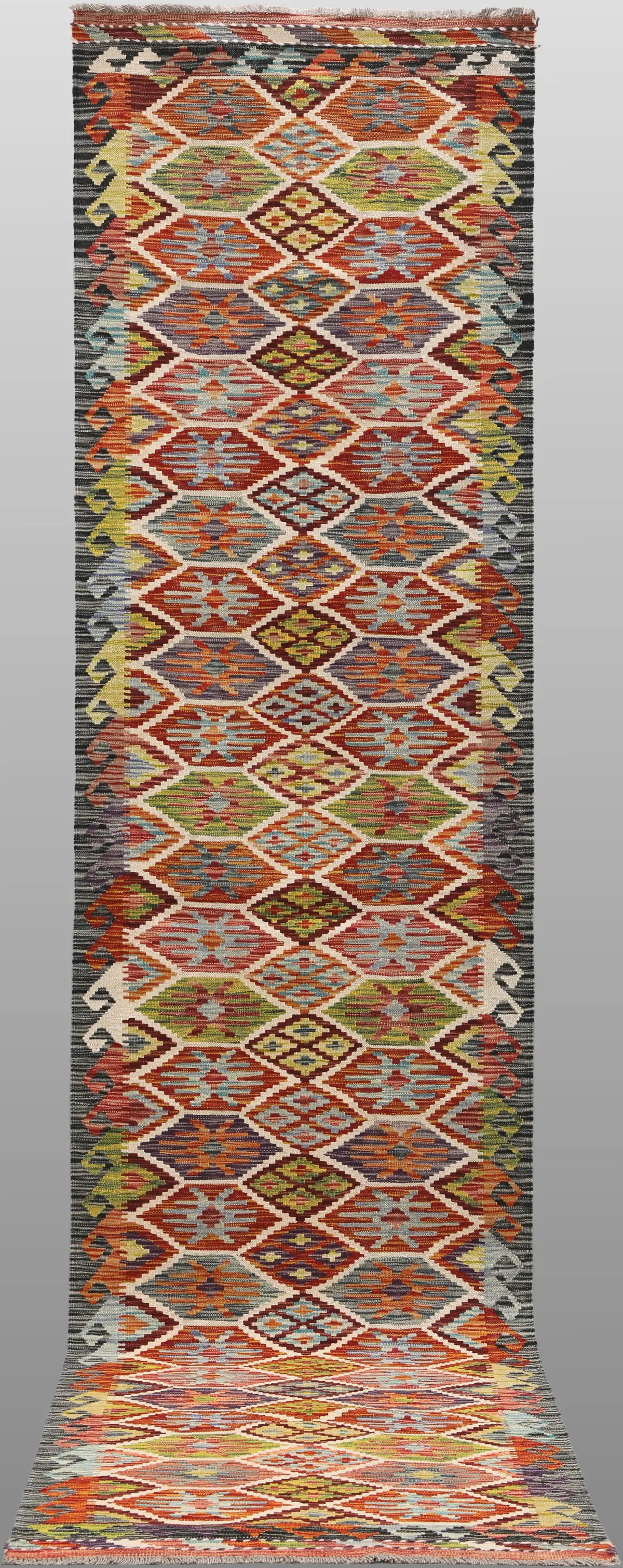 MATTA, "Kelim", galleri, 390 x 83 cm.