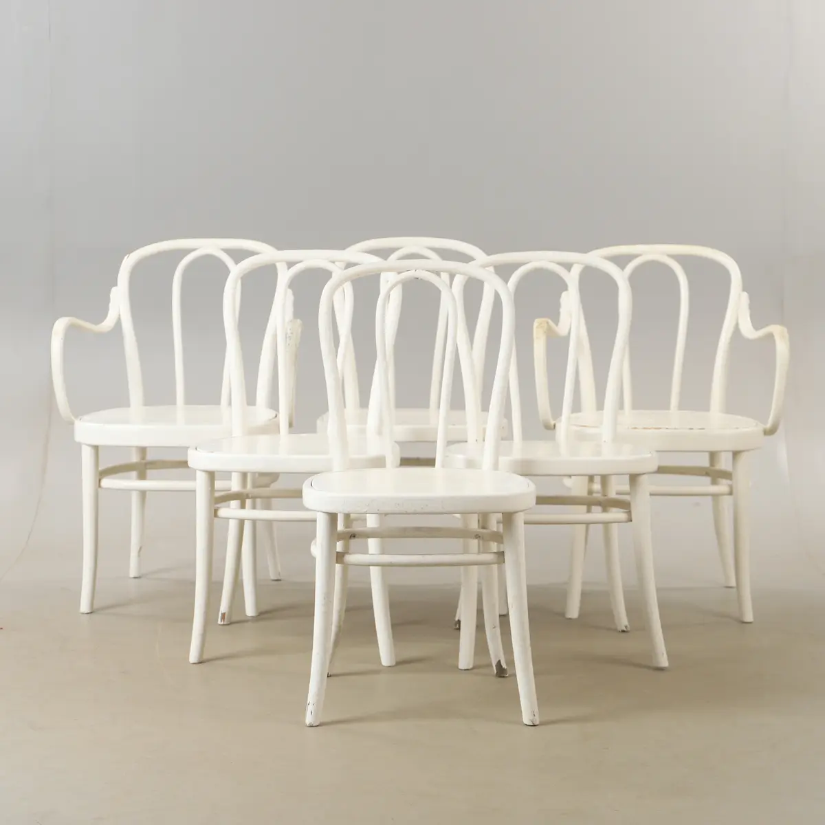 STOLAR, 6 stycken, målade, Thonet-modell, 1900-tal.