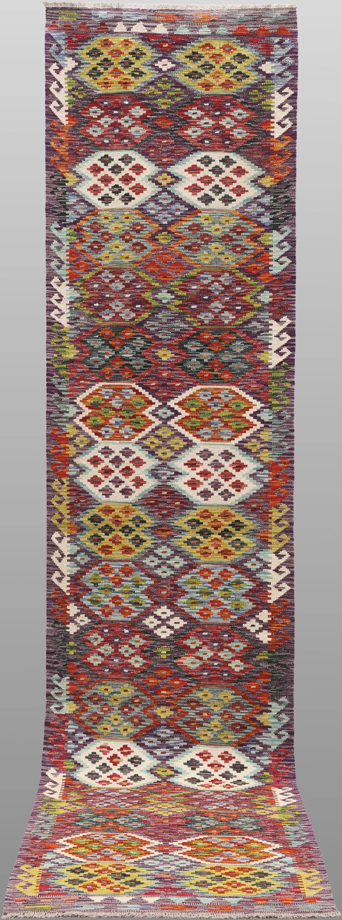 MATTA, "Kelim", galleri, 391 x 79 cm.