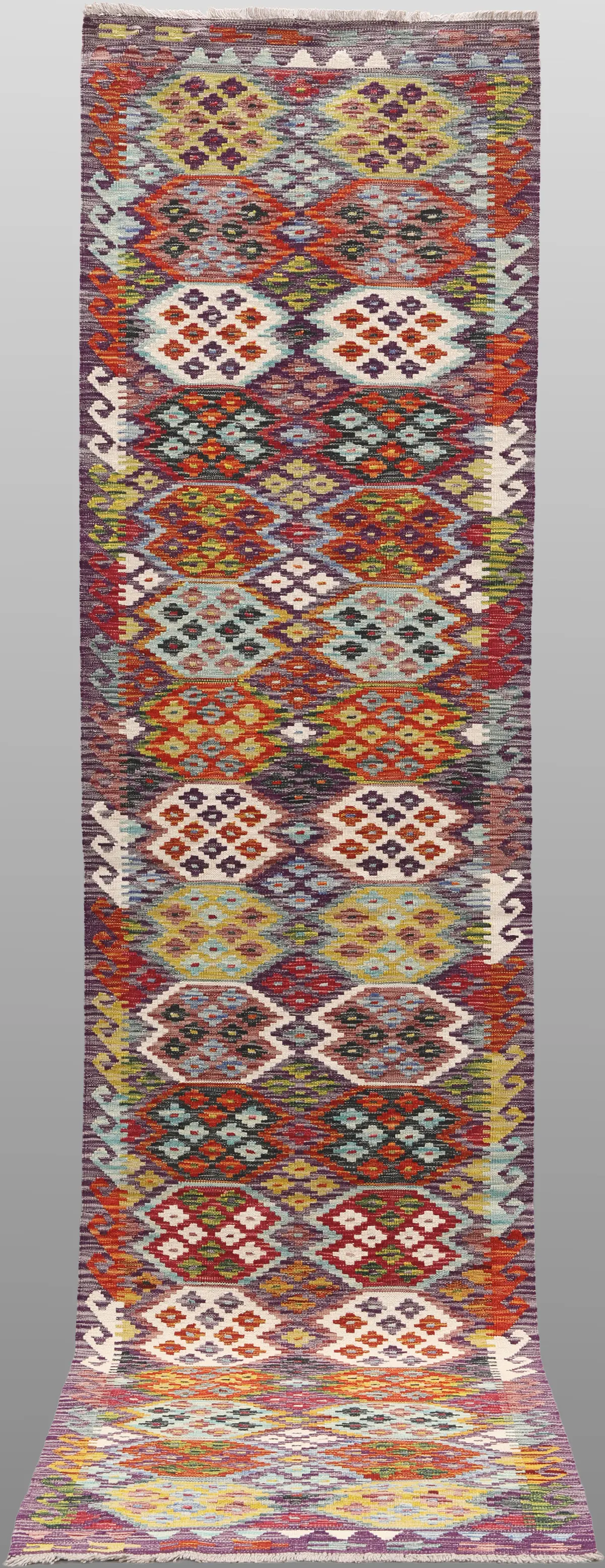 MATTA, "Kelim", galleri, 385 x 83 cm.