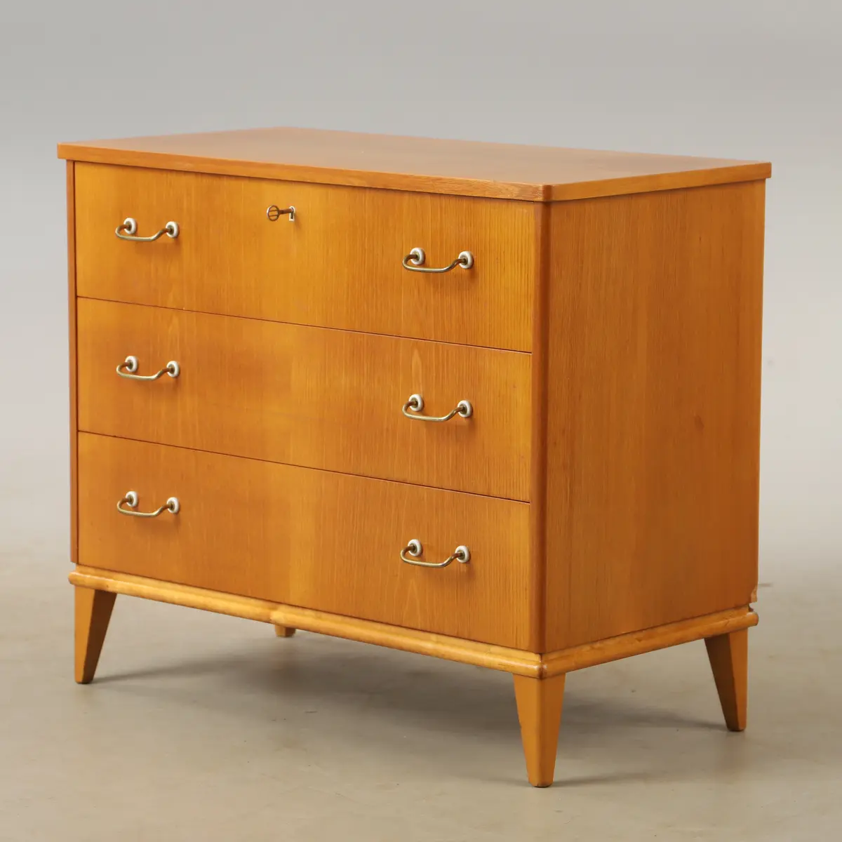 BYRÅ, 3-lådig, Swedish modern, 1940-tal.
