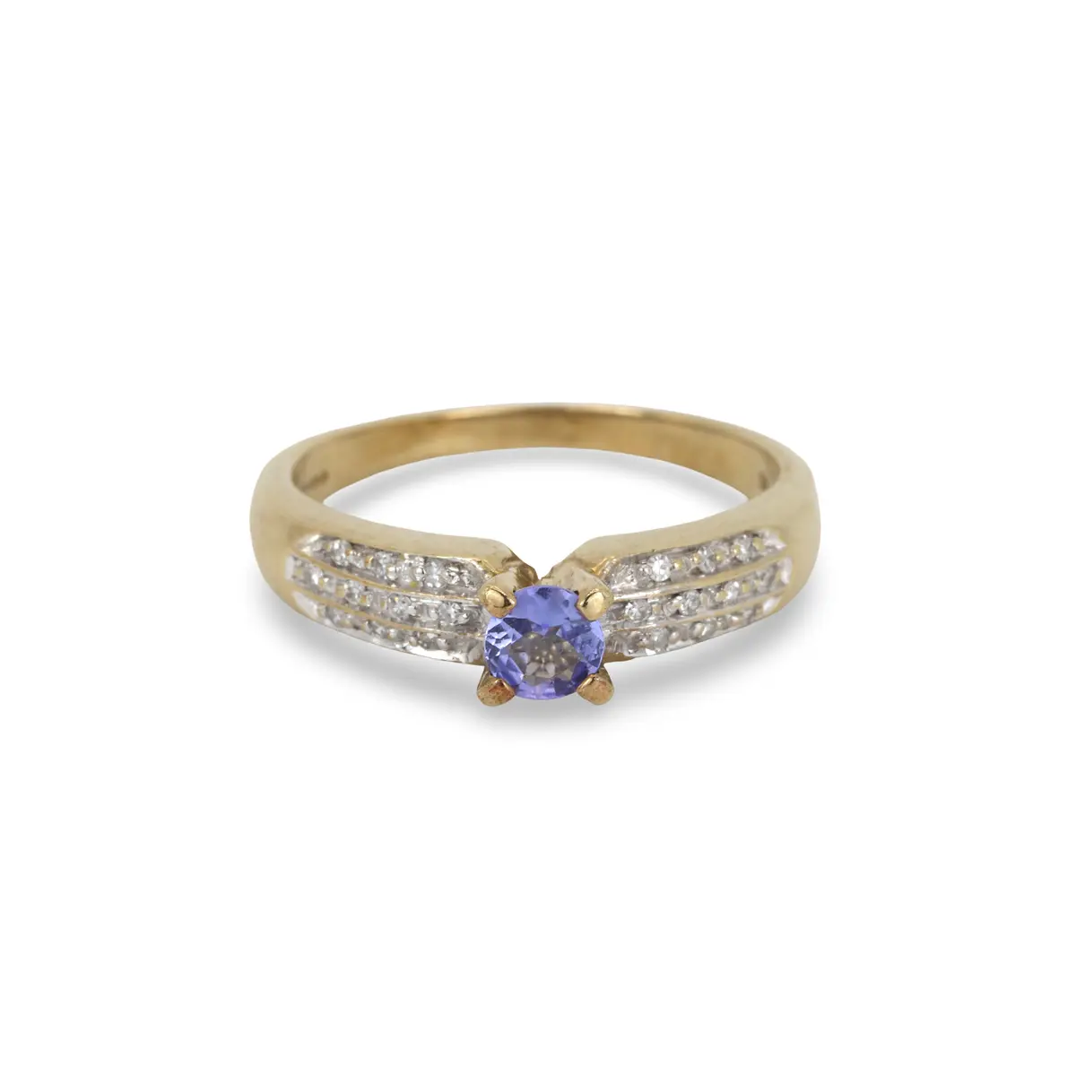 9CT TANZANITE AND DIAMOND RING.