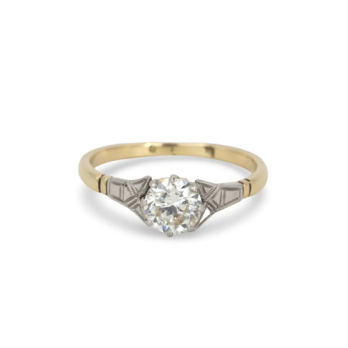 18CT GOLD DIAMOND SOLITAIRE RING.