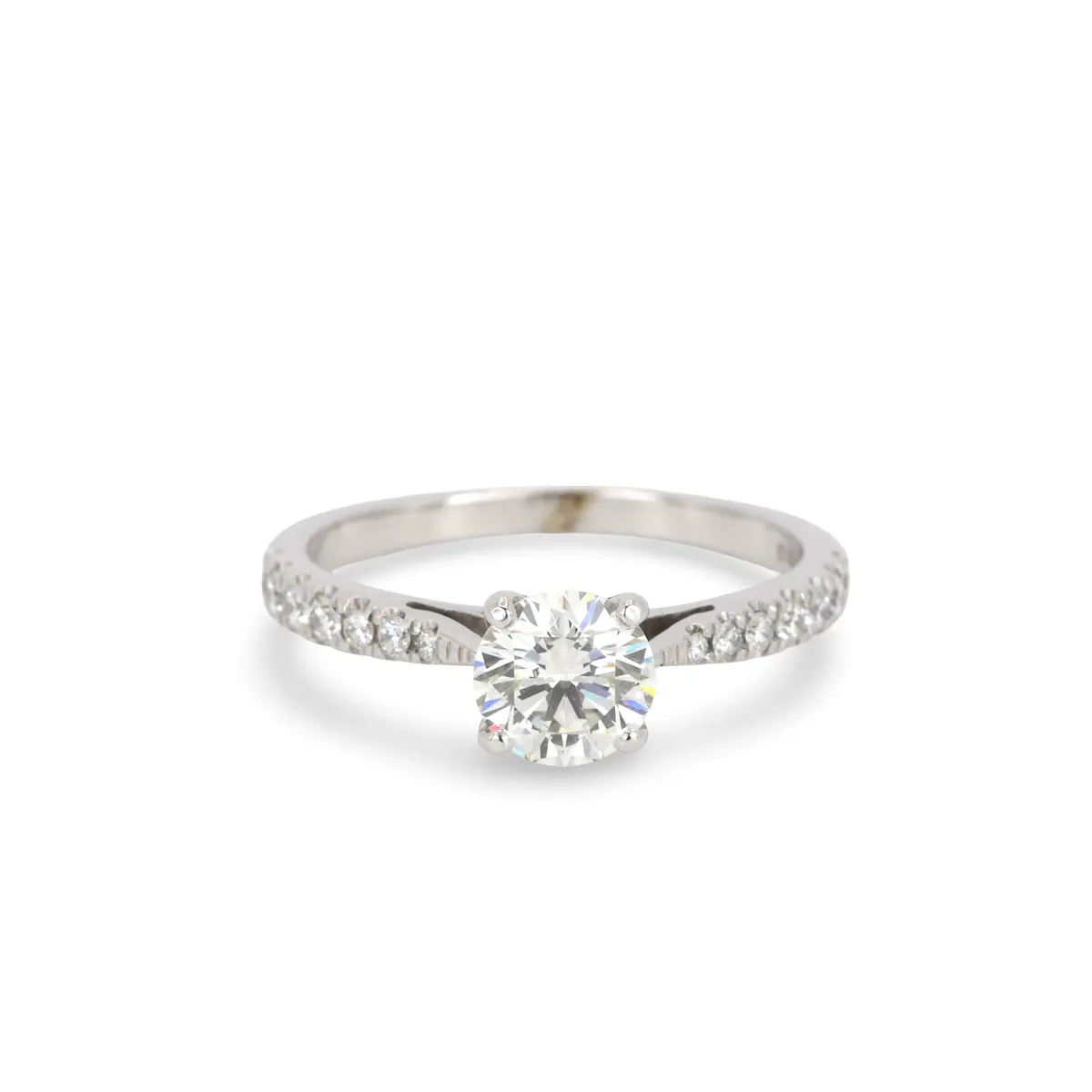 18CT GOLD DIAMOND SOLITAIRE RING.