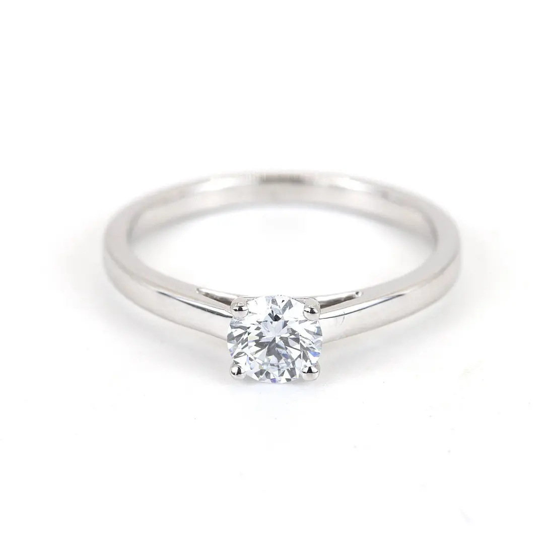 9CT GOLD LAB DIAMOND RING.