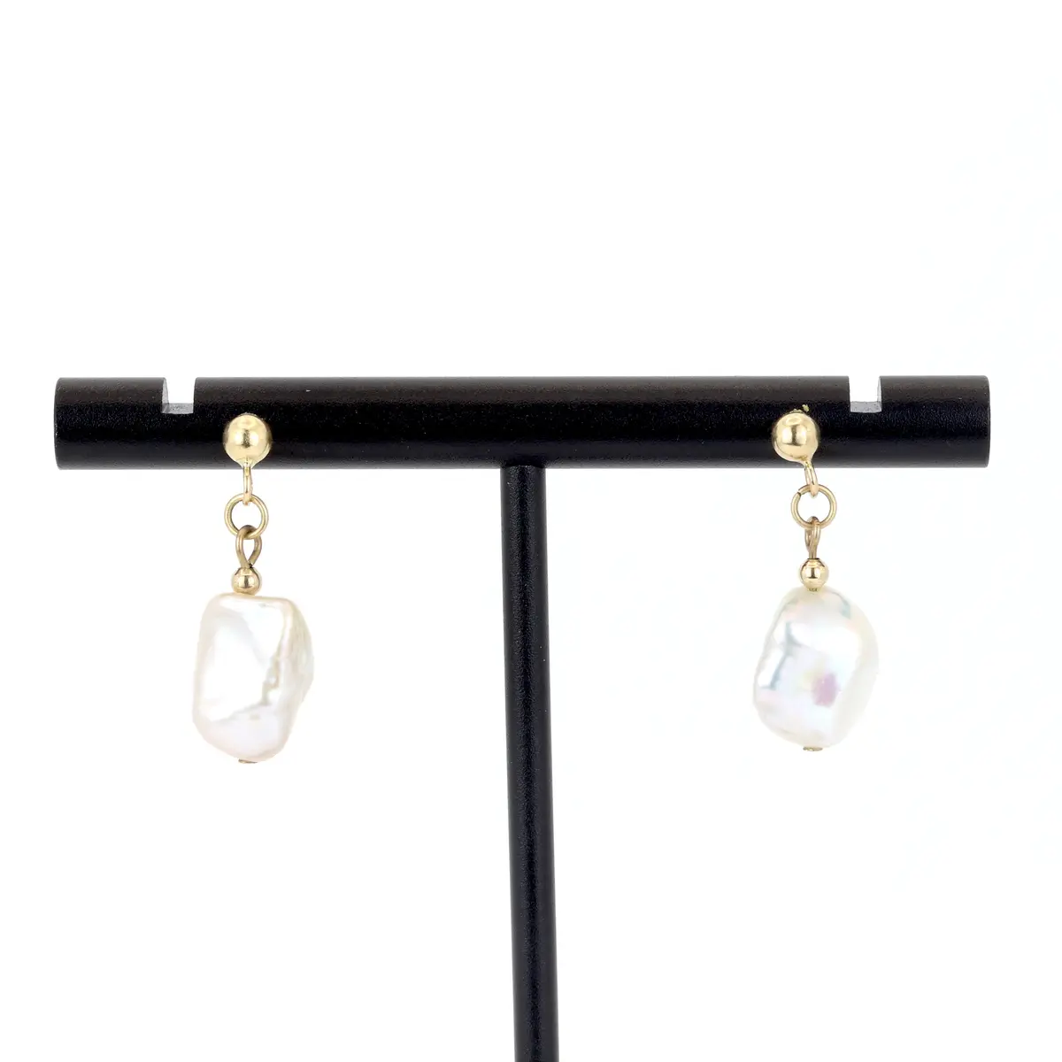BAROQUE PEARL 9CT EARRINGS.