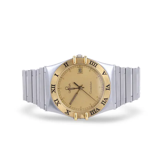 18CT OMEGA CONSTELLATION WRISTWATCH.