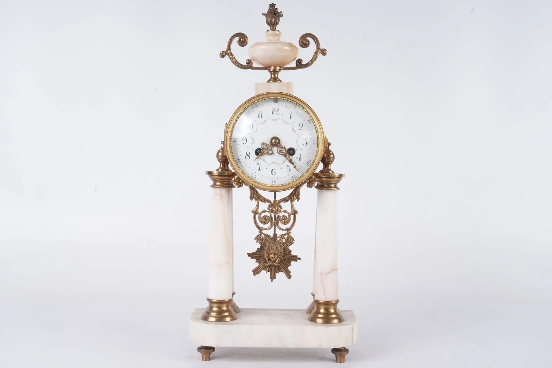 BORDSPENDYL, marmor och mässing, empirestil, 1900-tal