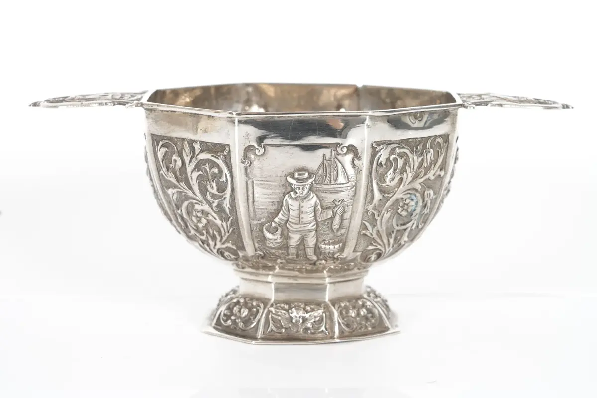 HÄNKELSKÅL, silver, 1800/1900-tal, ca 291,6 g