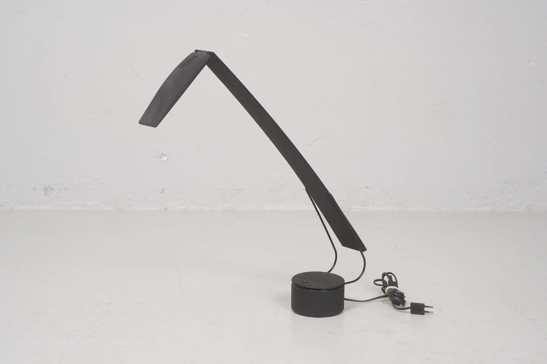 MARIO BARBAGLIA och MARCO COLOMBO, skrivbordslampa, "Dove", PAF Studio