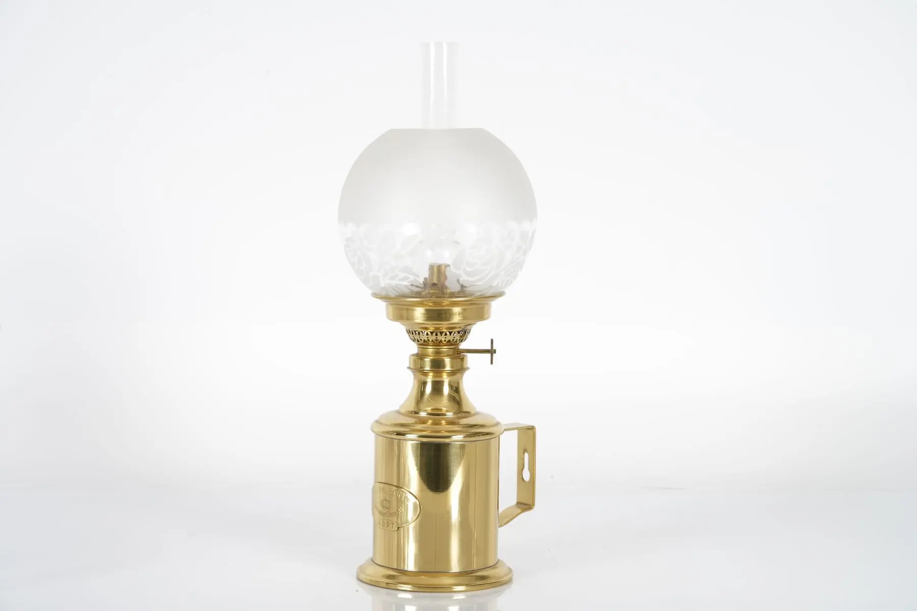FOTOGENLAMPA, C.J. Pigeons, Senator design