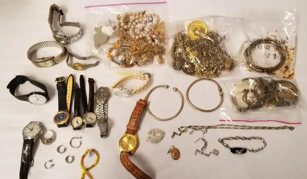 Mixed Estate Jewelry Lot.